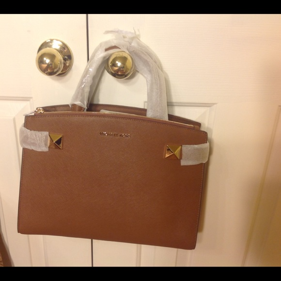 Authentic Michael Kors bag - Picture 7 of 8